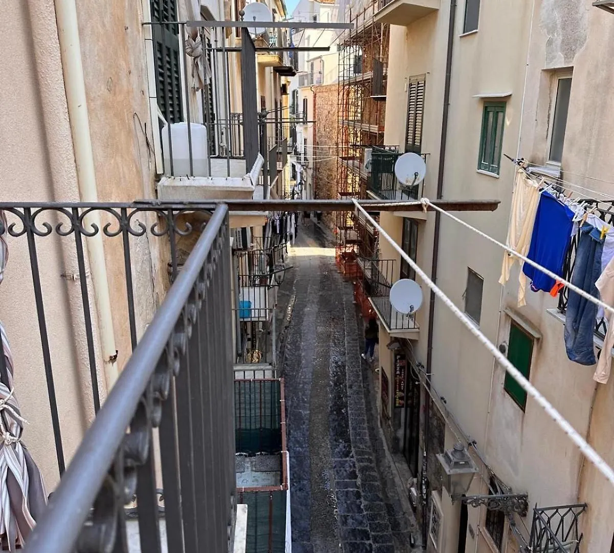 Marina House 79 Villa Cefalu 0*,